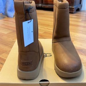 UGG size 5.5 waterproof classic short women’s